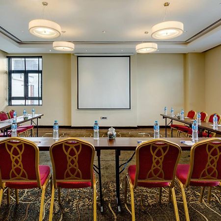 Protea Hotel By Marriott Ikeja Select Lagos Eksteriør billede