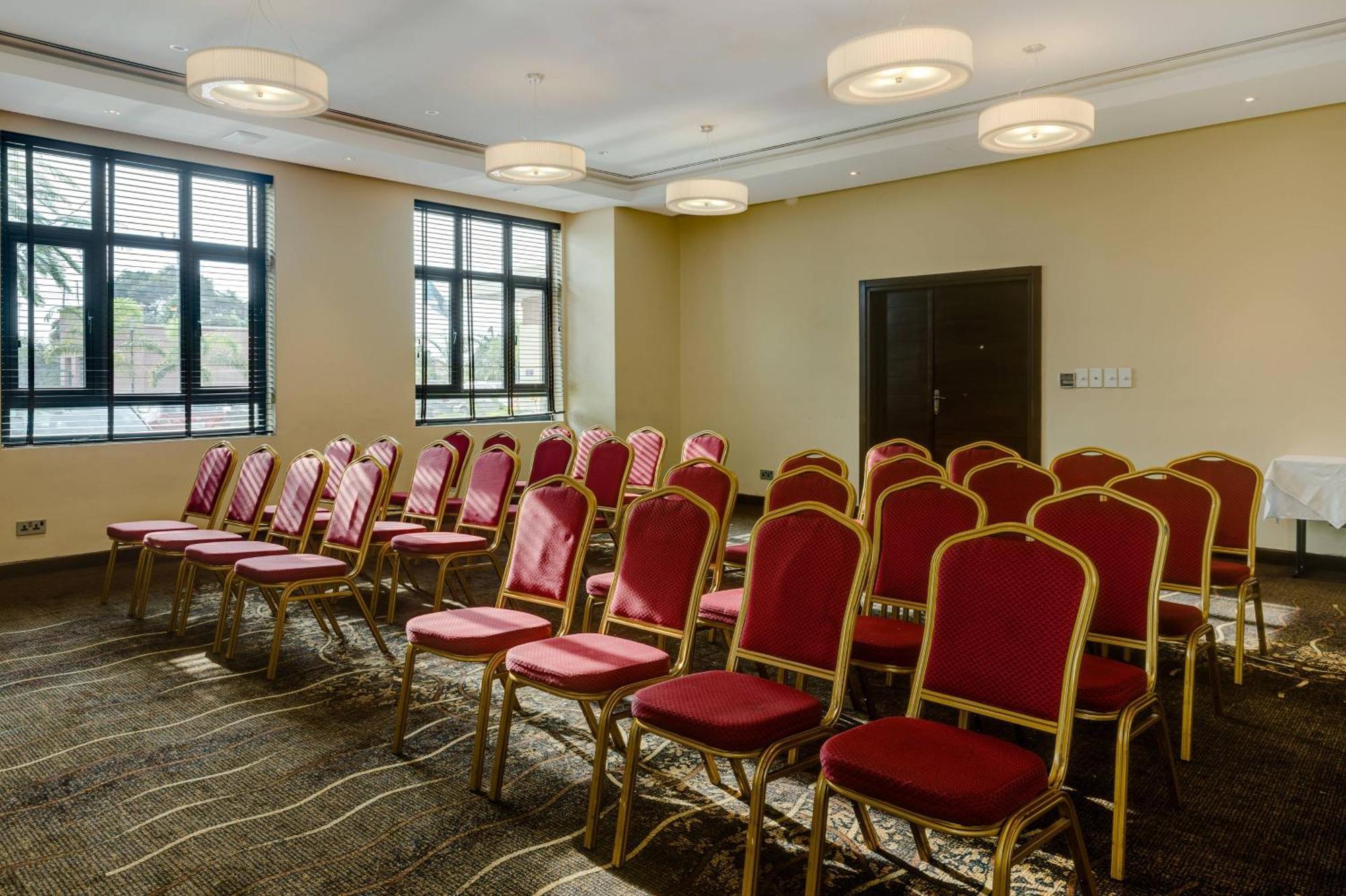 Protea Hotel By Marriott Ikeja Select Lagos Eksteriør billede
