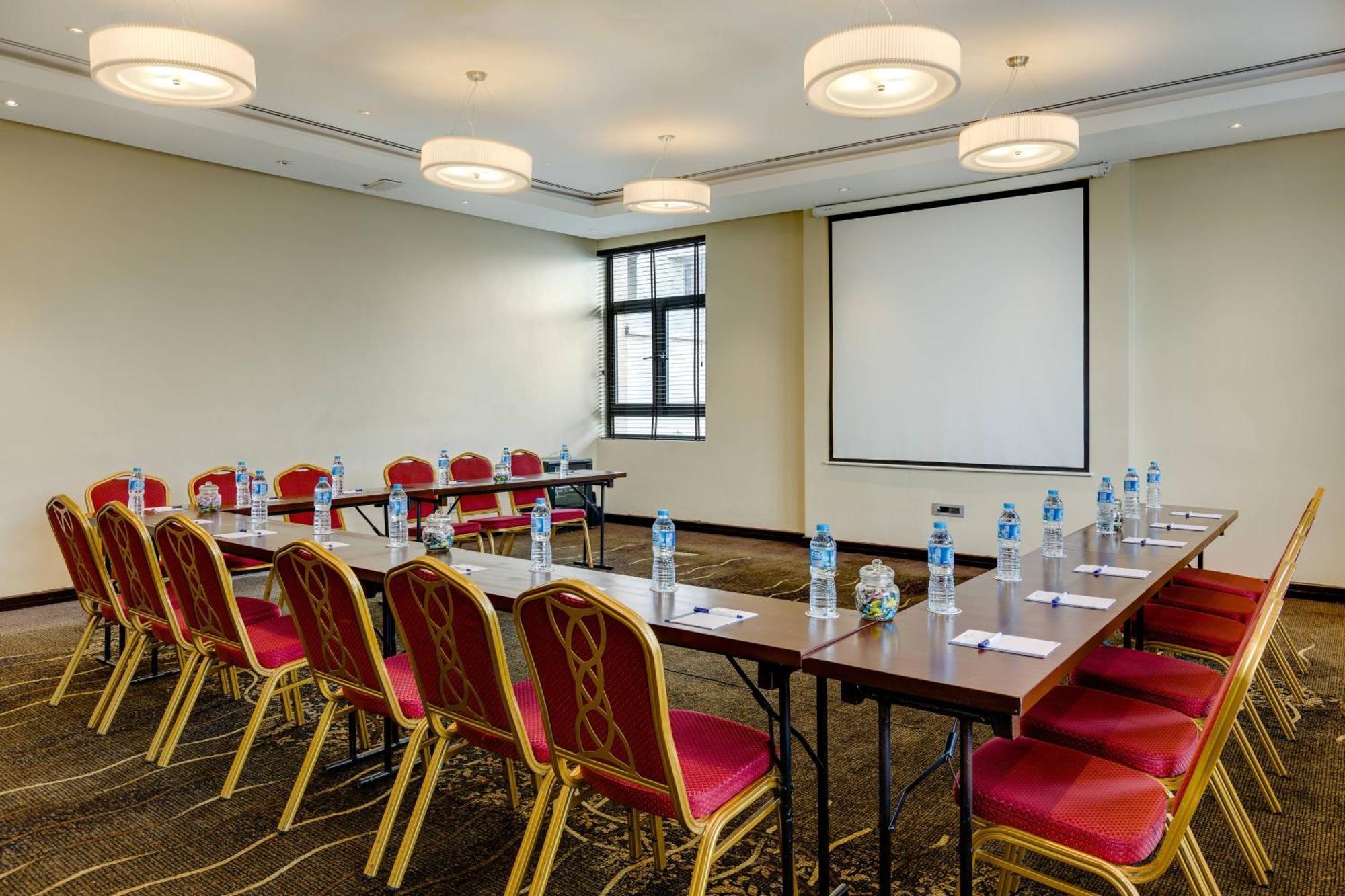Protea Hotel By Marriott Ikeja Select Lagos Eksteriør billede