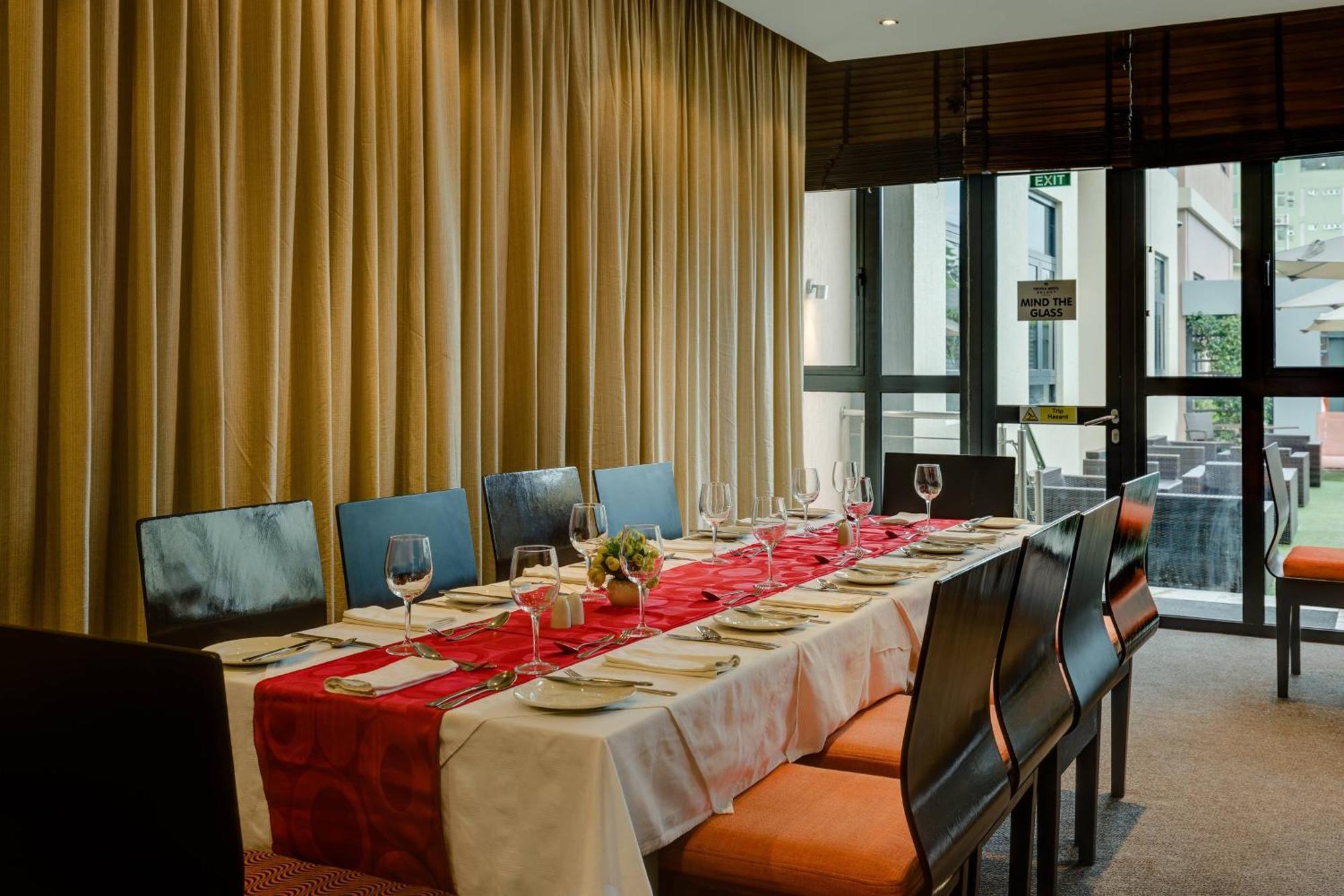 Protea Hotel By Marriott Ikeja Select Lagos Eksteriør billede