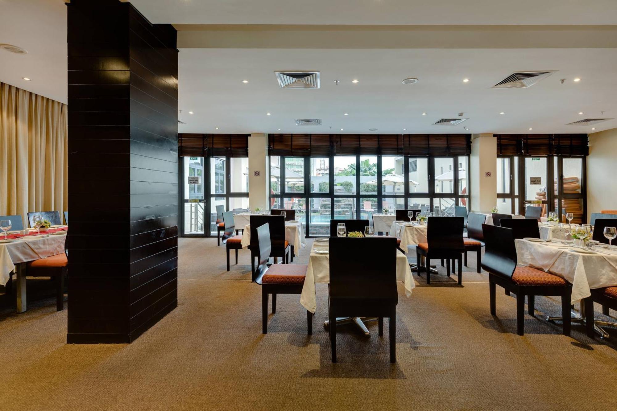 Protea Hotel By Marriott Ikeja Select Lagos Eksteriør billede